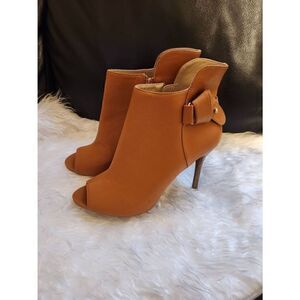 NWOT Rue21 XL 10 Brown open toe ankle bootie with 4" heal